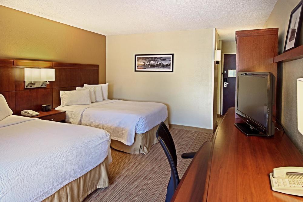 Courtyard By Marriott Orlando Lake Buena Vista At Vista Centre Exteriör bild