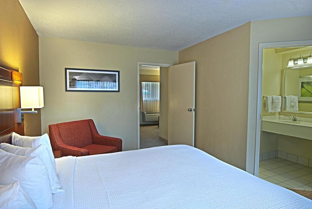 Courtyard By Marriott Orlando Lake Buena Vista At Vista Centre Exteriör bild