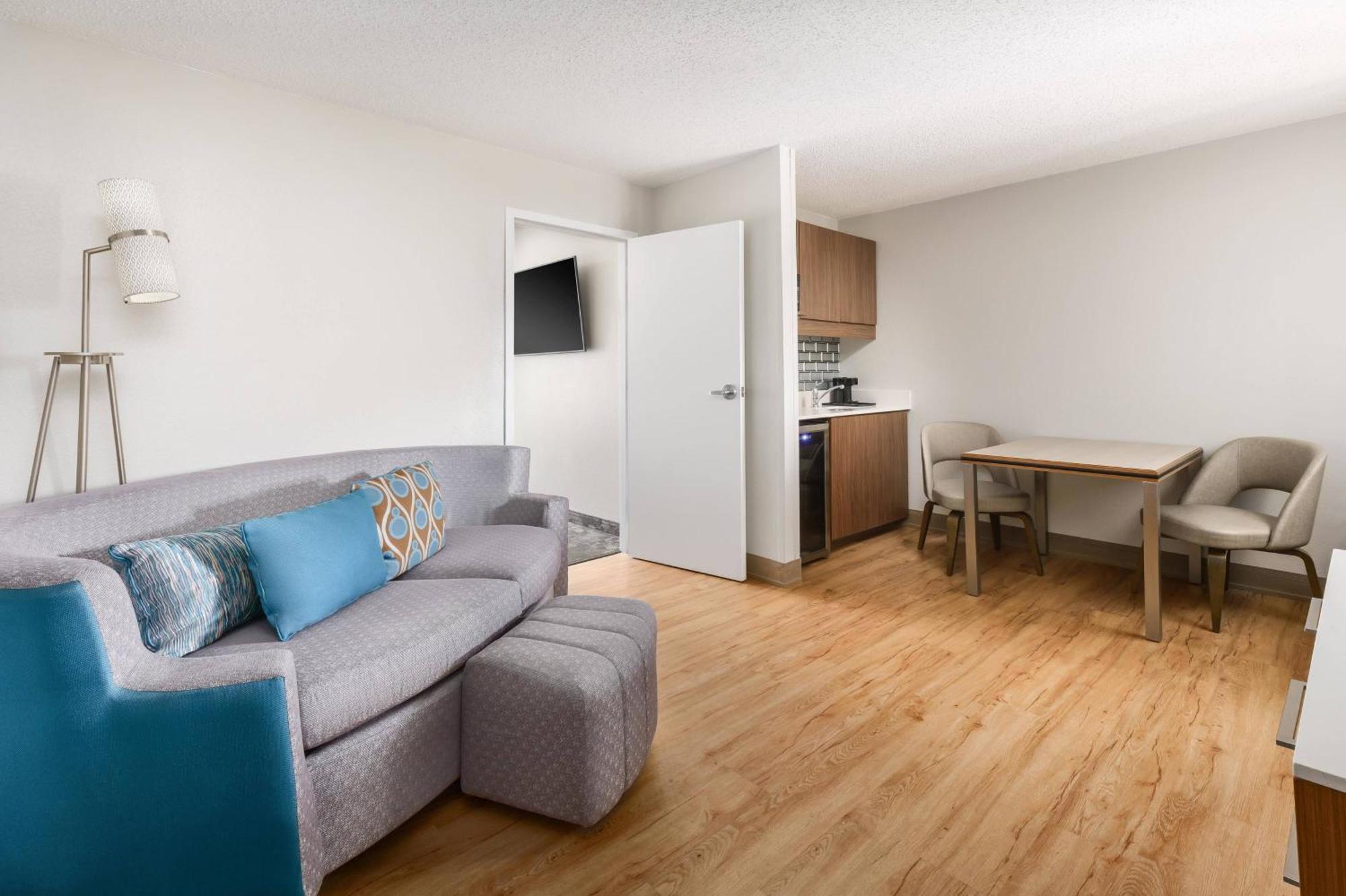 Courtyard By Marriott Orlando Lake Buena Vista At Vista Centre Exteriör bild